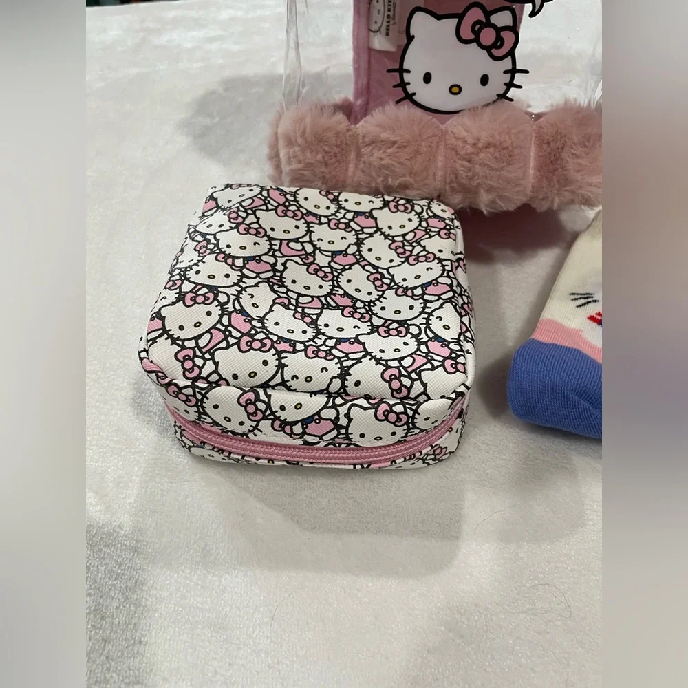 Sanrio Hello Kitty 3 pc Travel Accessories NWOT